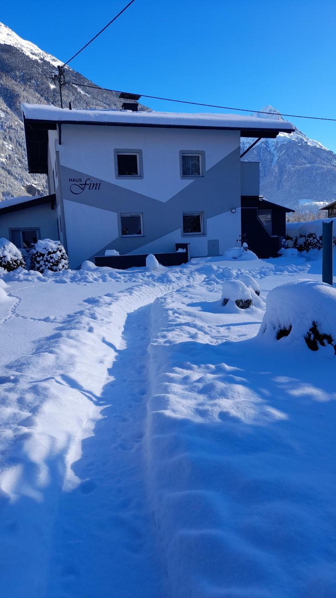 Haus Fini Appartement Längenfeld Buitenkant foto