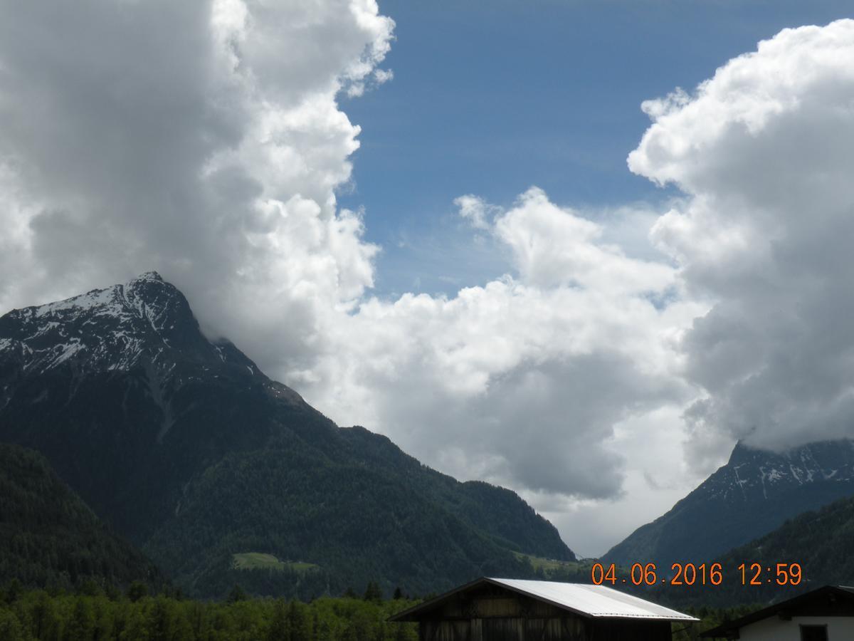 Haus Fini Appartement Längenfeld Buitenkant foto